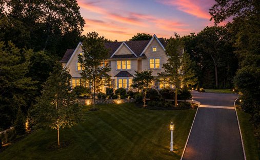 House in Weston, Massachusetts, United States 1