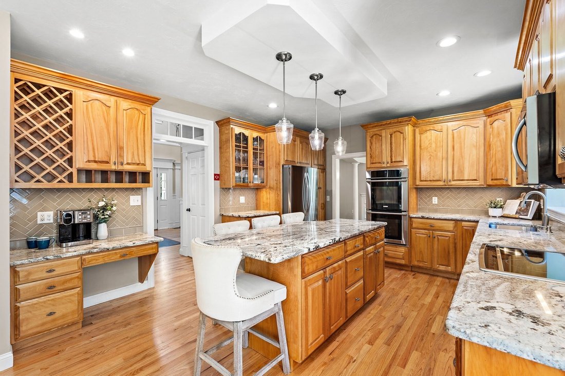 House in Bolton, Massachusetts, United States 4 - 18896177