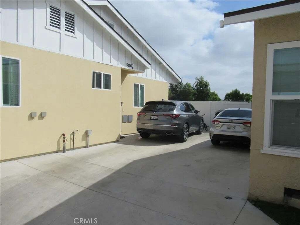 Bellflower, California, United States 5 - 18900172