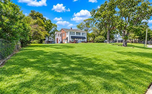 House in La Porte, Texas, United States 1
