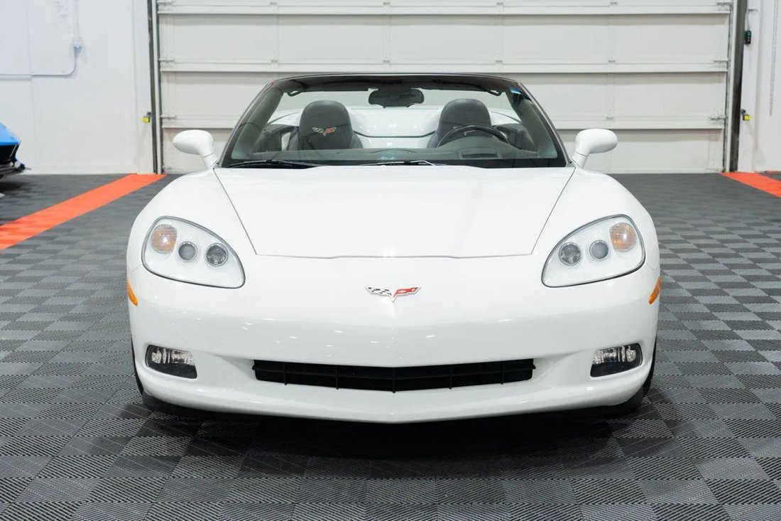 Cabriolet in Kent, WA, United States 2 - 18550073