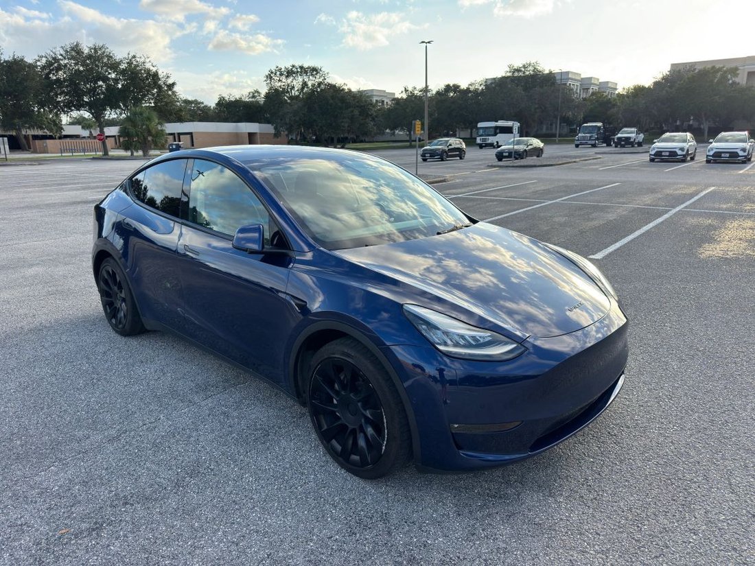 Suv in Orlando, FL, United States 1 - 18898130