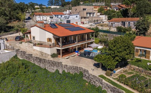Corps de ferme à Folgosa, District de Porto, Portugal 1