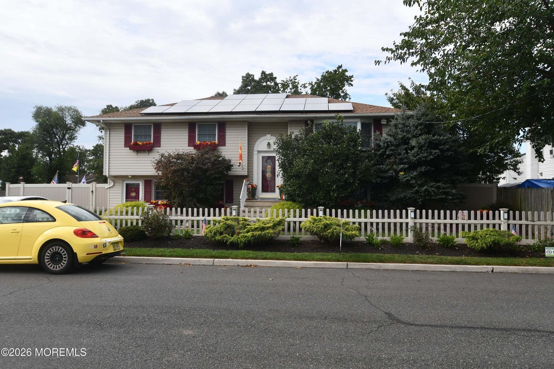 House in Union Beach, New Jersey, United States 2 - 18873155