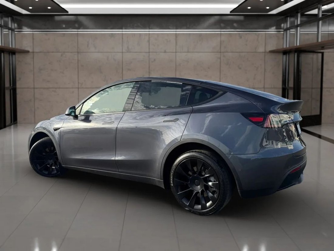 Suv in Hanford, CA, United States 3 - 18898208