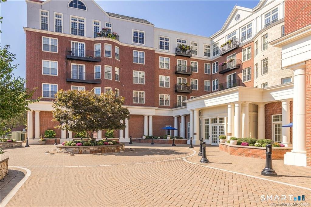 Condo in West Hartford, Connecticut, United States 2 - 18901011