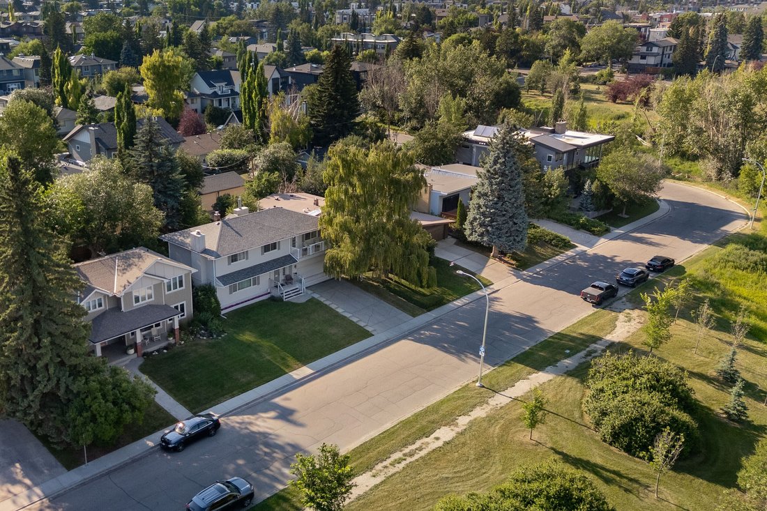House in Calgary, Alberta, Canada 4 - 18896880