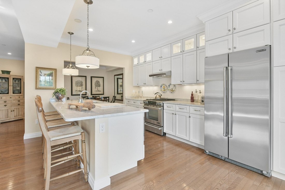 Condo in Milton, Massachusetts, United States 5 - 18898063