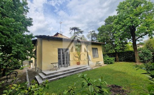 Villa in Centro Storico, Lucca, Tuscany 1