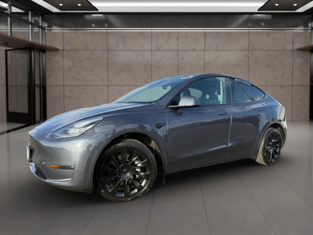Suv in Hanford, CA, United States 5 - 18898208