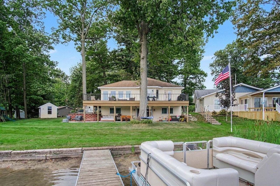 House in Stanton, Michigan, United States 1 - 18900687
