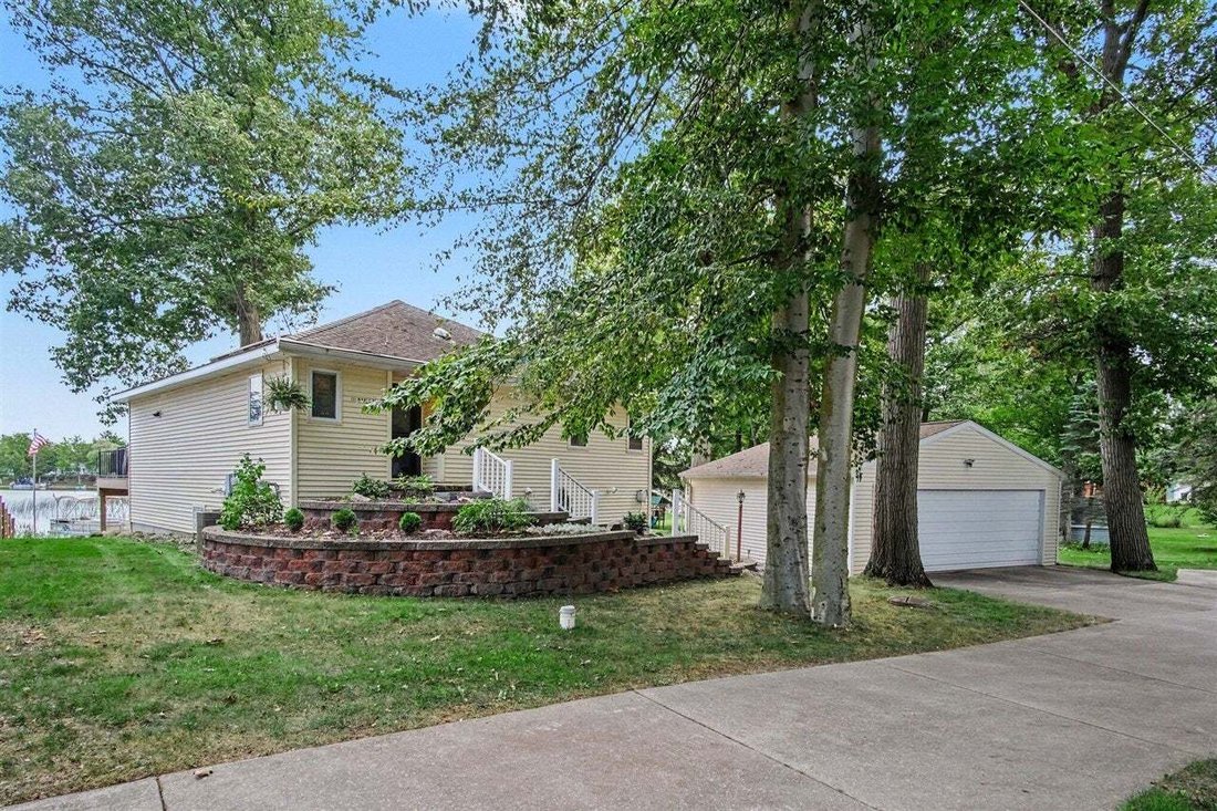House in Stanton, Michigan, United States 5 - 18900687