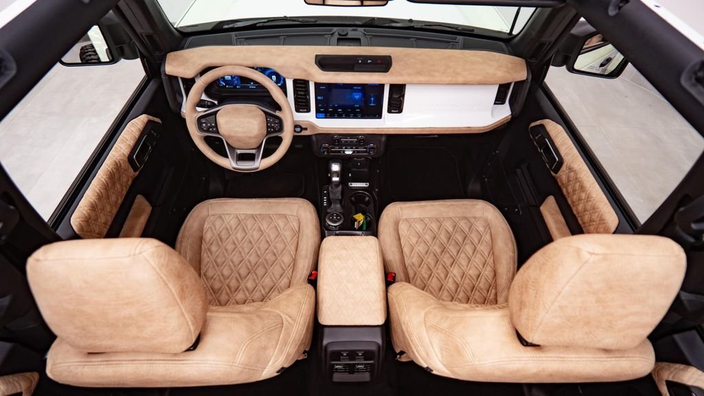 Ford Bronco 4X4 in Fort Lauderdale, FL, United States 4 - 18877458