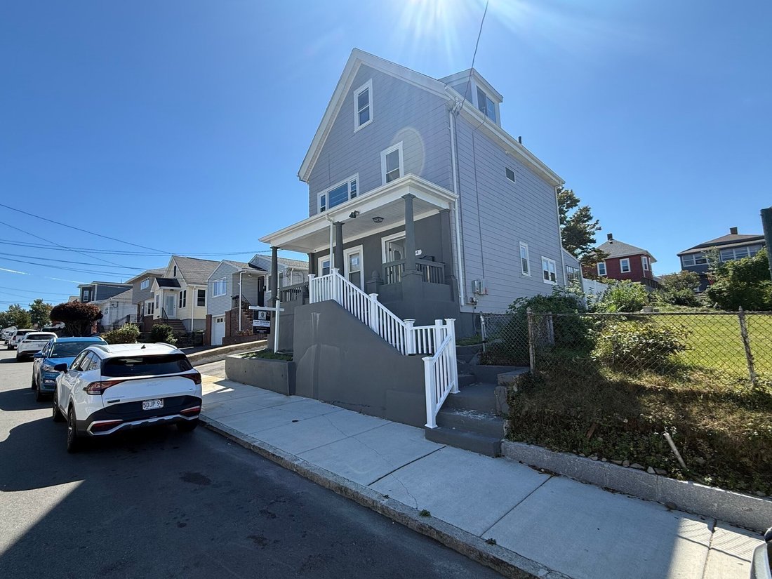 Apartment in Revere, Massachusetts, United States 1 - 18897859