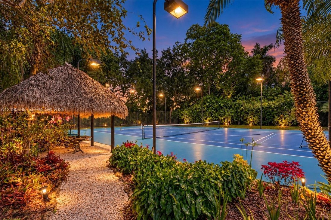 Haus in Coral Gables, Florida, Vereinigte Staaten 2 - 18898337