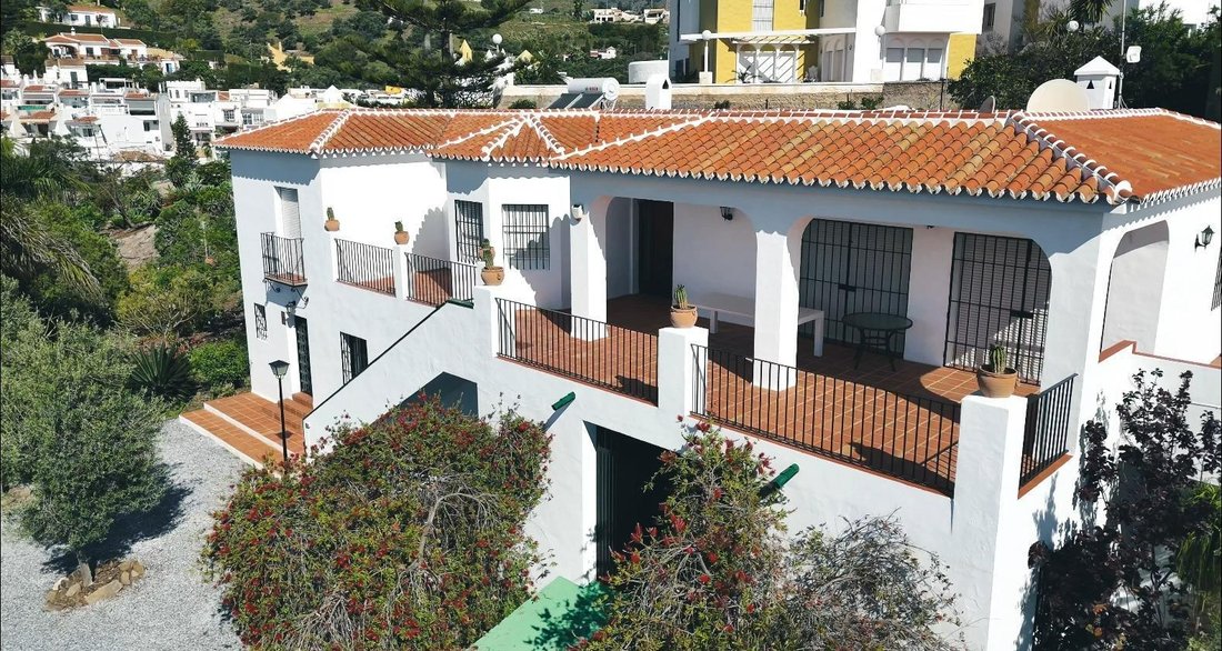 Villa in Nerja, Andalusien, Spanien 2 - 18900846