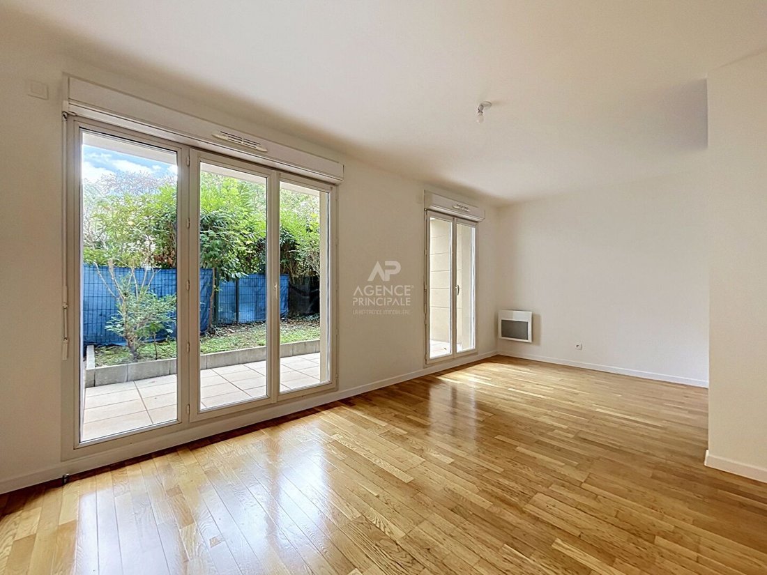 Apartment in Chatou, Ile-de-France, France 2 - 18901236