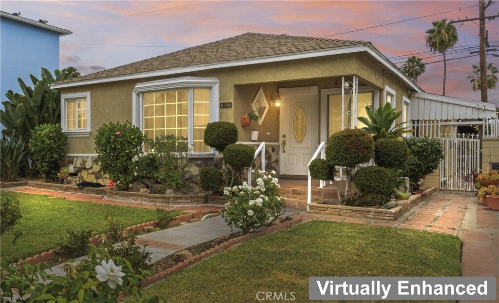 House in East Los Angeles, California, United States 1 - 18898353