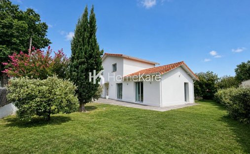 House in Chemin Long-Garies, Mérignac, France 1