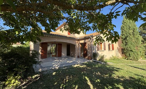 Villa in Die, Auvergne-Rhone-Alpen, Frankreich 1