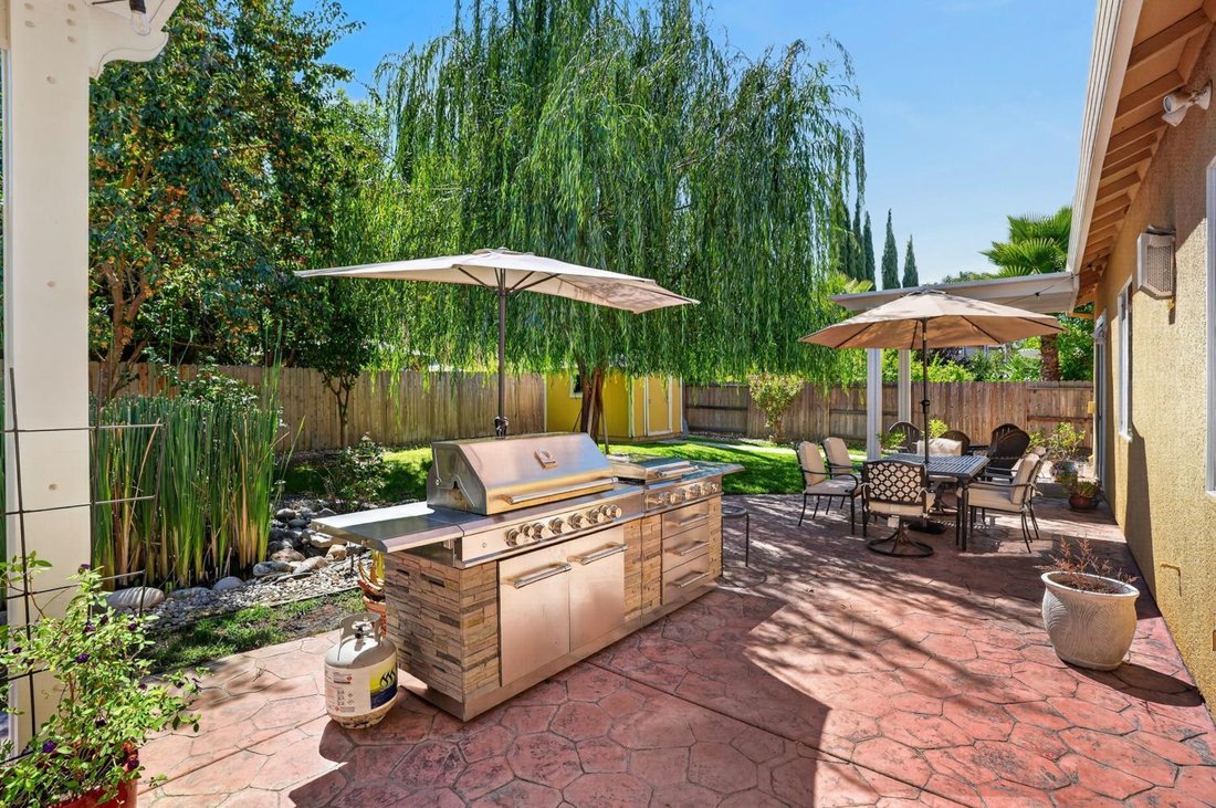 House in Elk Grove, California, United States 3 - 18895541
