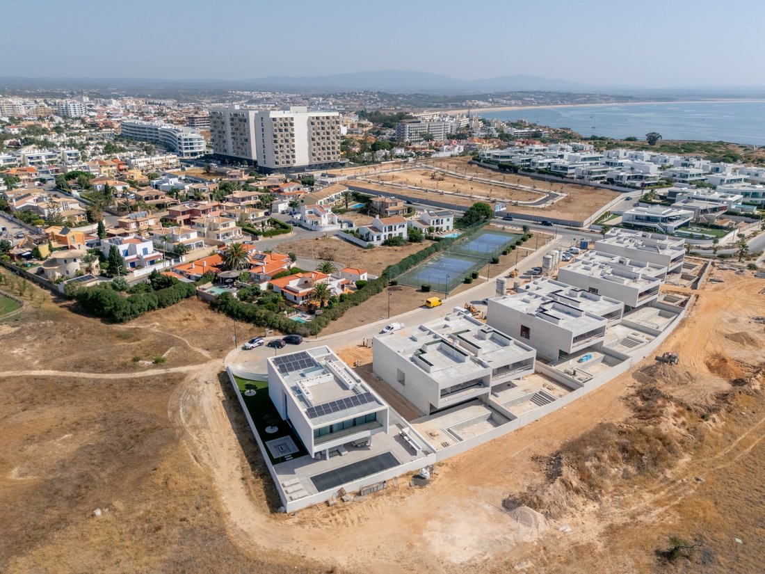 Villa in Sao Goncalo de Lagos, Algarve, Portugal 1 - 14883736