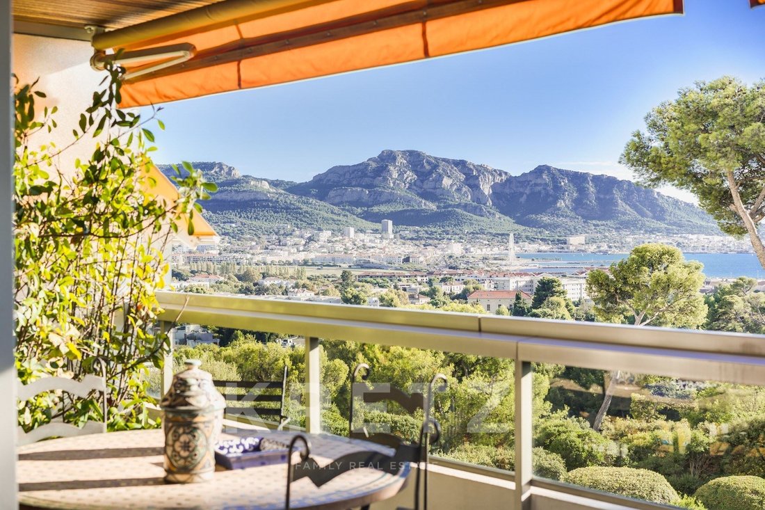 Apartment in Saint Giniez, 8e Arrondissement, Marseille 1 - 18901508