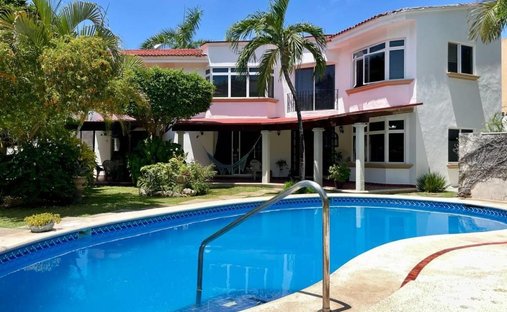 House in Alfredo V. Bonfil, Quintana Roo, Mexico 1