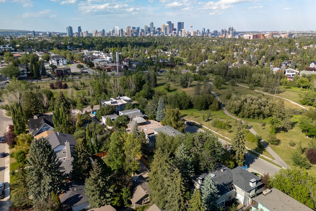House in Calgary, Alberta, Canada 3 - 18896880
