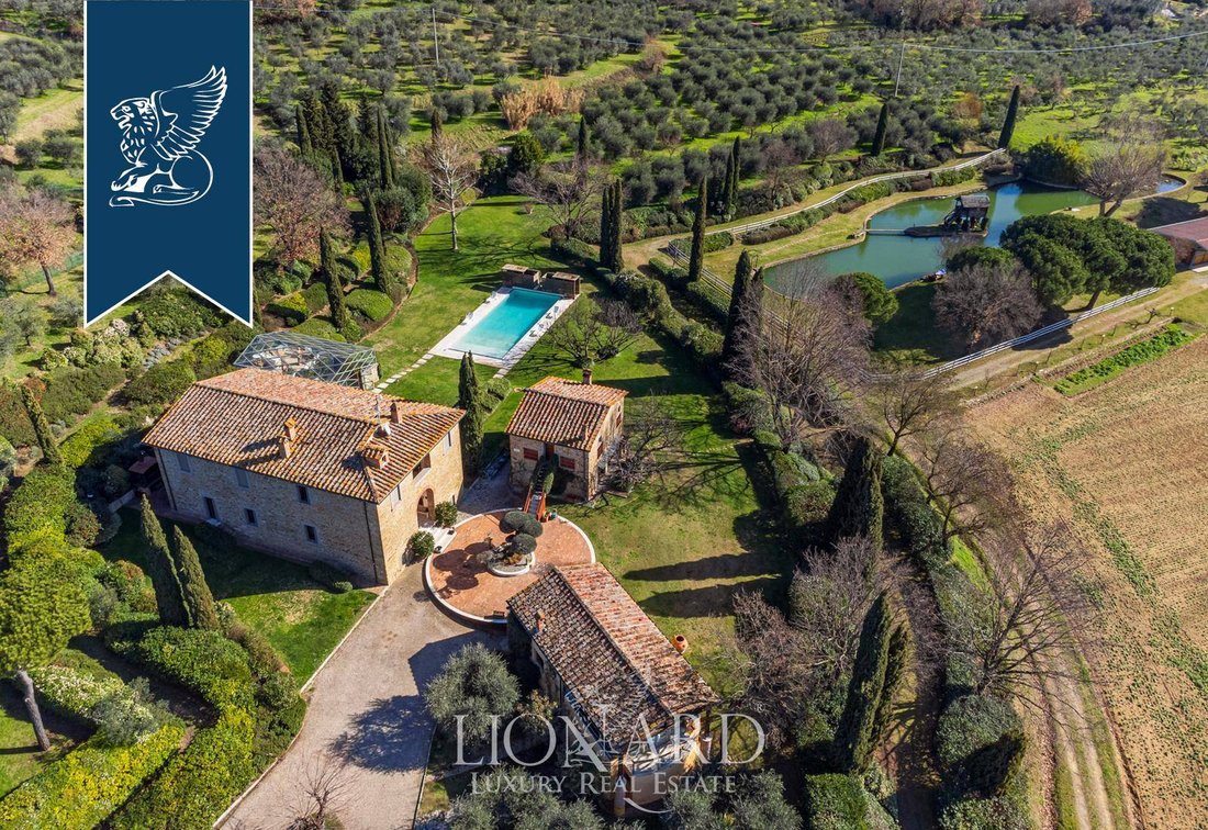 Villa in Santa Firmina, Arezzo, Tuscany 1 - 18901412