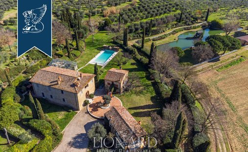 Villa in Santa Firmina, Arezzo, Tuscany 1
