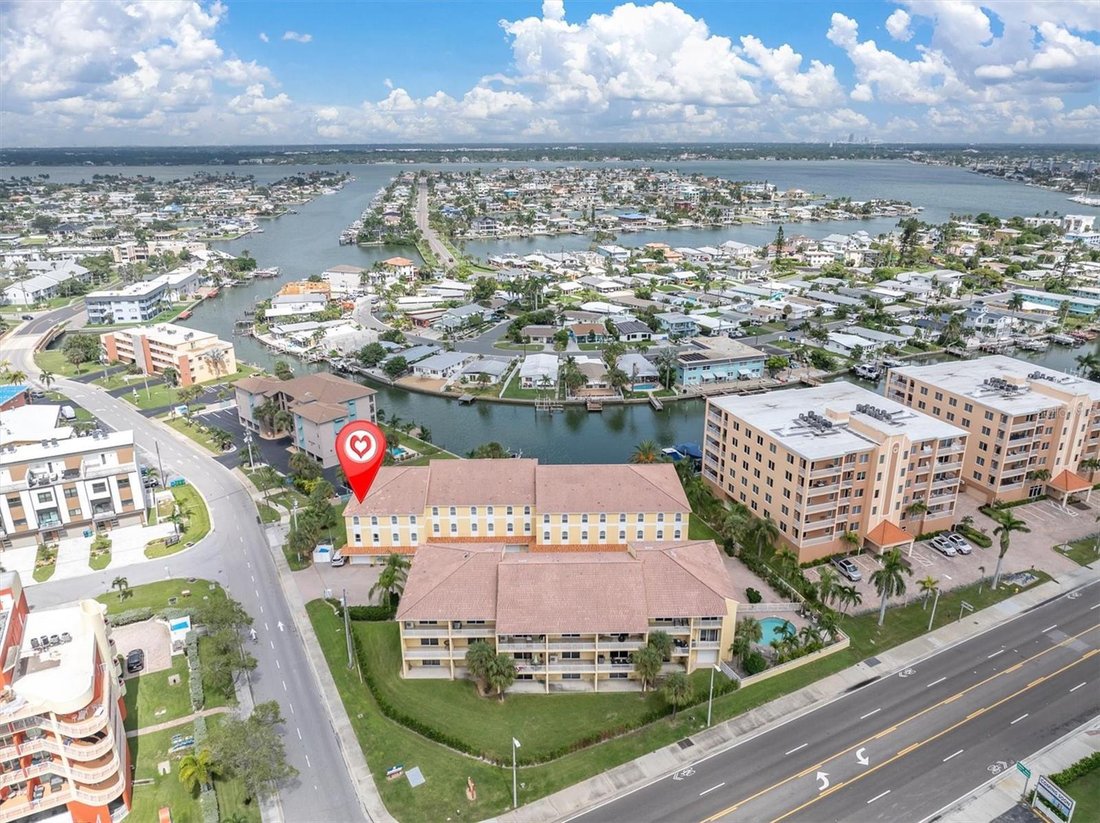 Townhouse in St. Pete Beach, Florida, United States 2 - 18899153