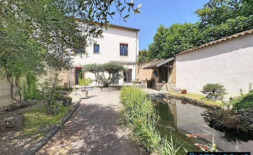 House in Quincieux, Auvergne-Rhône-Alpes, France 1