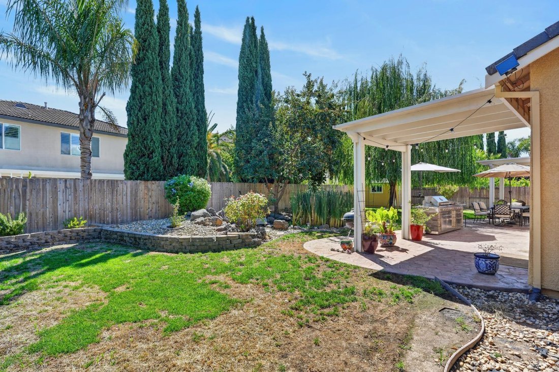 House in Elk Grove, California, United States 4 - 18895541