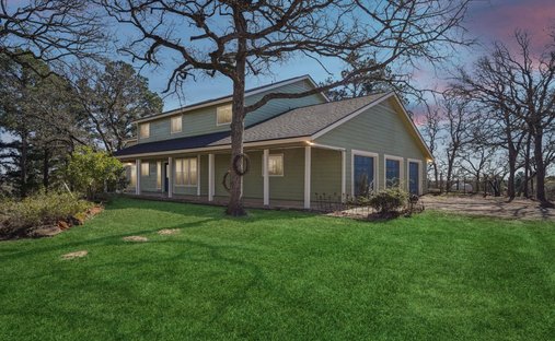 House in McDade, Texas, United States 1