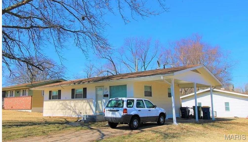 Bellefontaine Neighbors, Missouri, United States 2 - 18896126