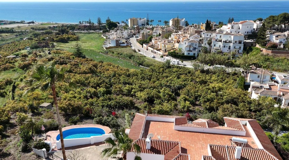 Villa in Nerja, Andalusien, Spanien 1 - 18900846