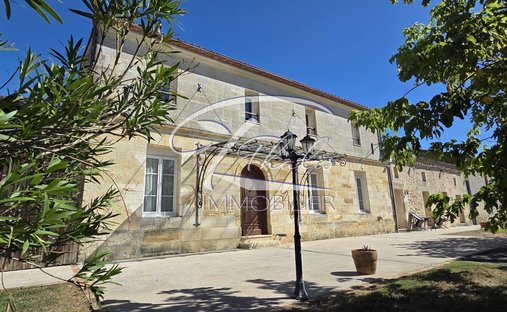 House in La Lande-de-Fronsac, Nouvelle-Aquitaine, France 1
