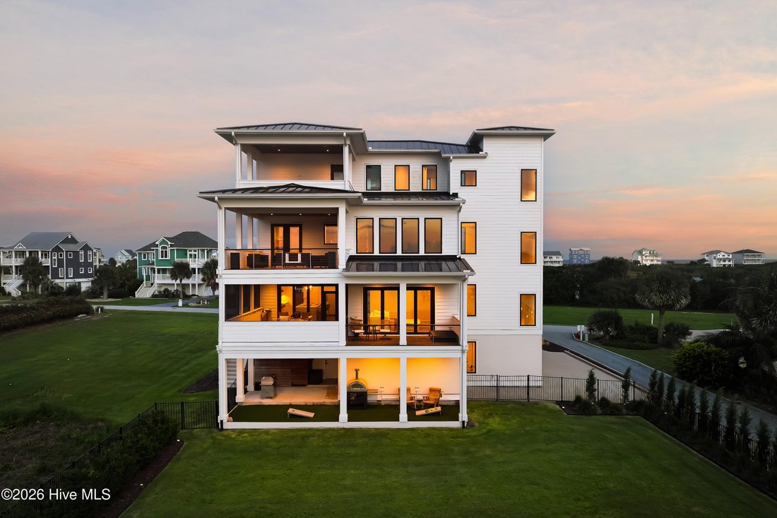 House in North Topsail Beach, North Carolina, United States 3 - 18900213