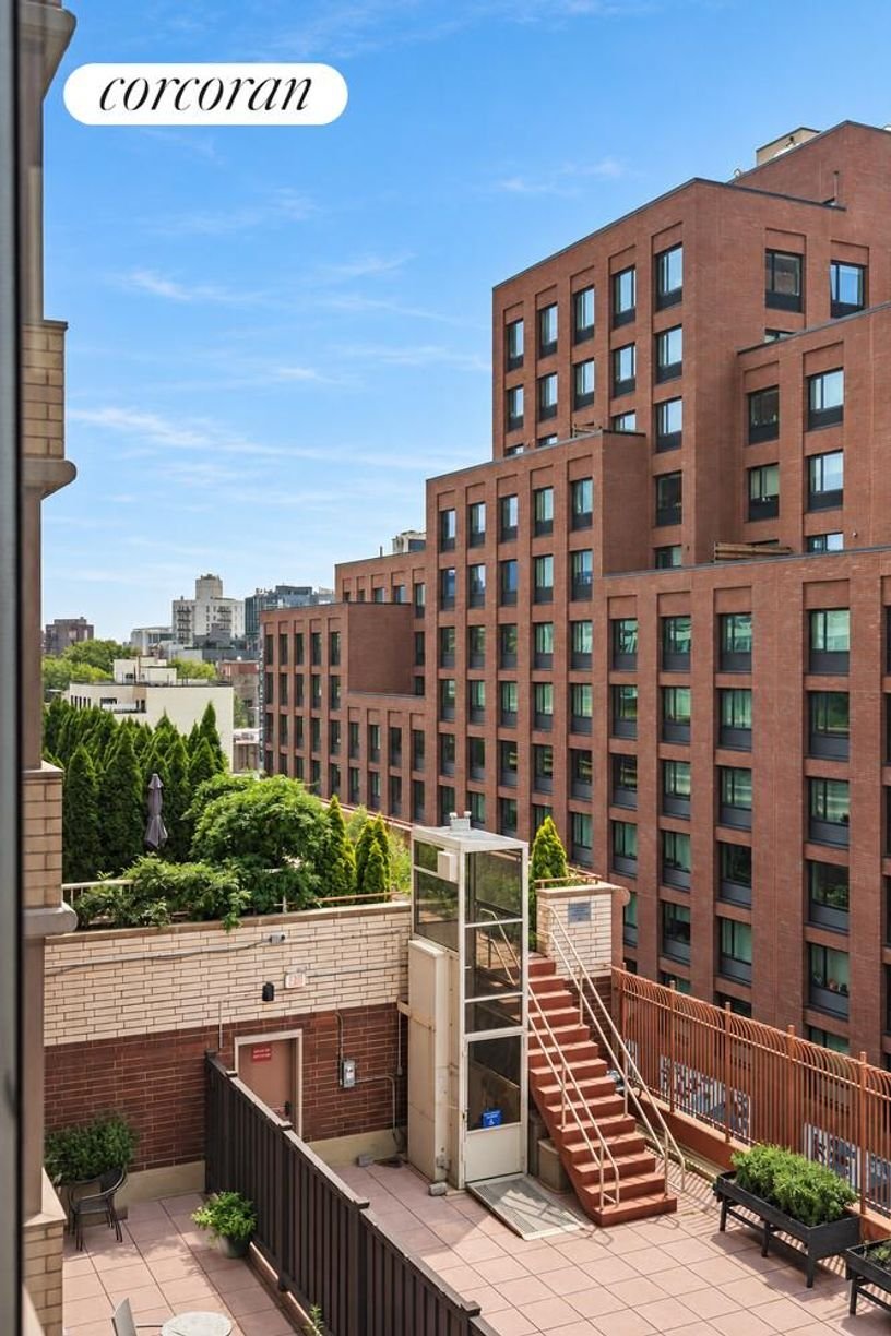 Co Op in New York, New York, United States 3 - 18895361