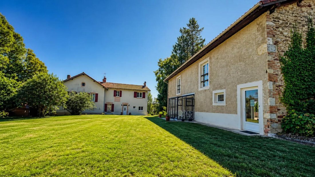 House in Montsoue, Nouvelle-Aquitaine, France 4 - 18897284