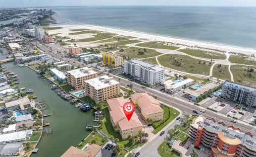 Townhouse in St. Pete Beach, Florida, United States 1
