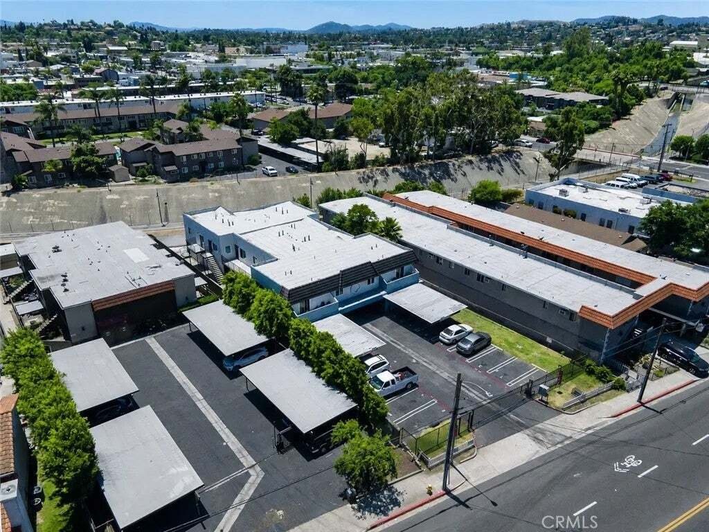 Escondido, California, United States 5 - 18509122