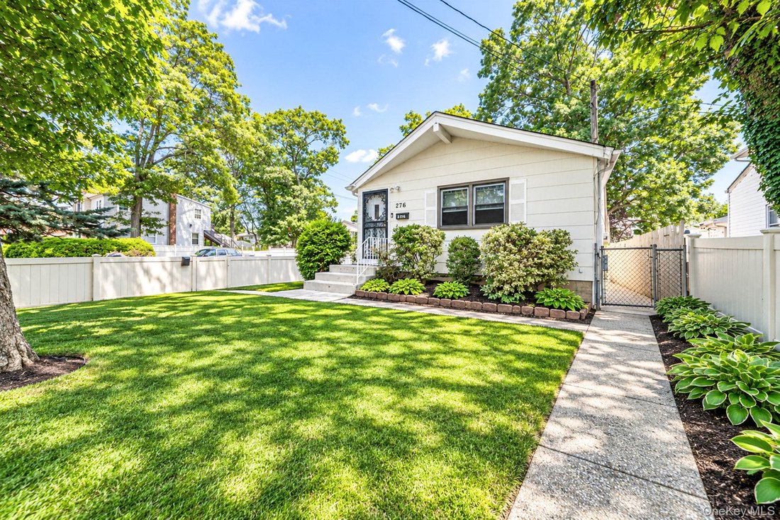 House in Copiague, New York, United States 2 - 18900821