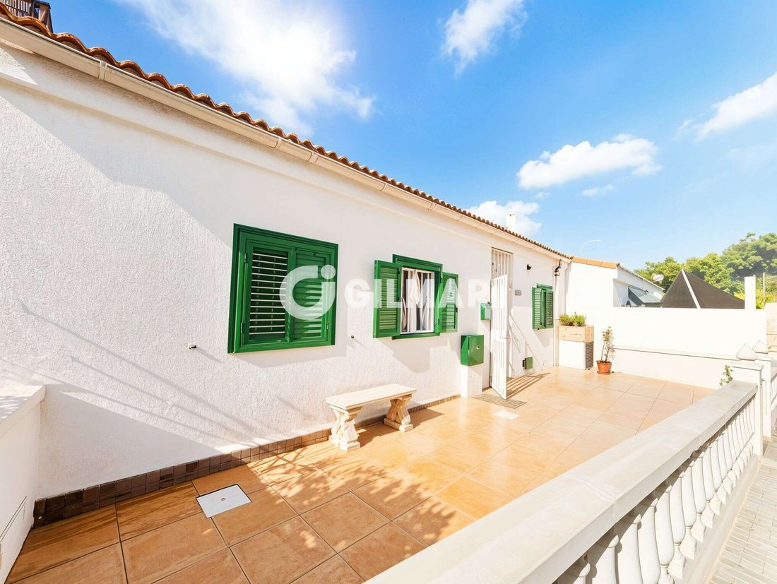 Townhouse in Los Cristianos, Canary Islands, Spain 3 - 18898744