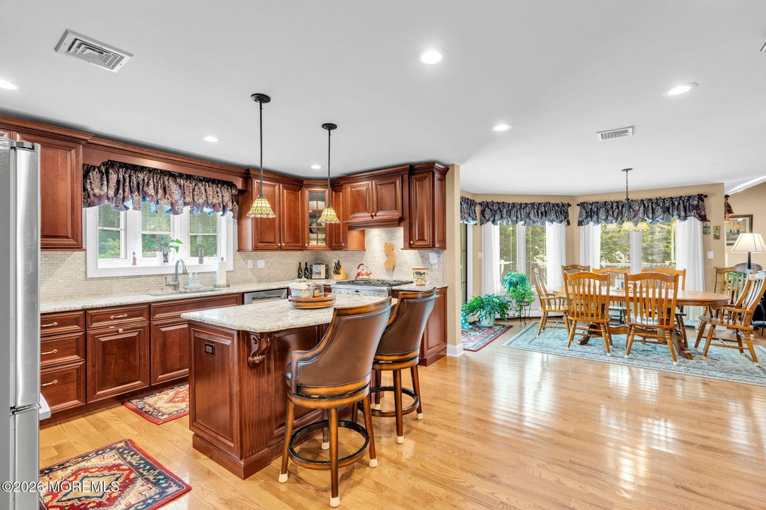 Haus in Manalapan Township, New Jersey, Vereinigte Staaten 3 - 18898959