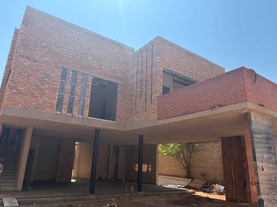 Country House in Bryanston, Gauteng, South Africa 4 - 18901988