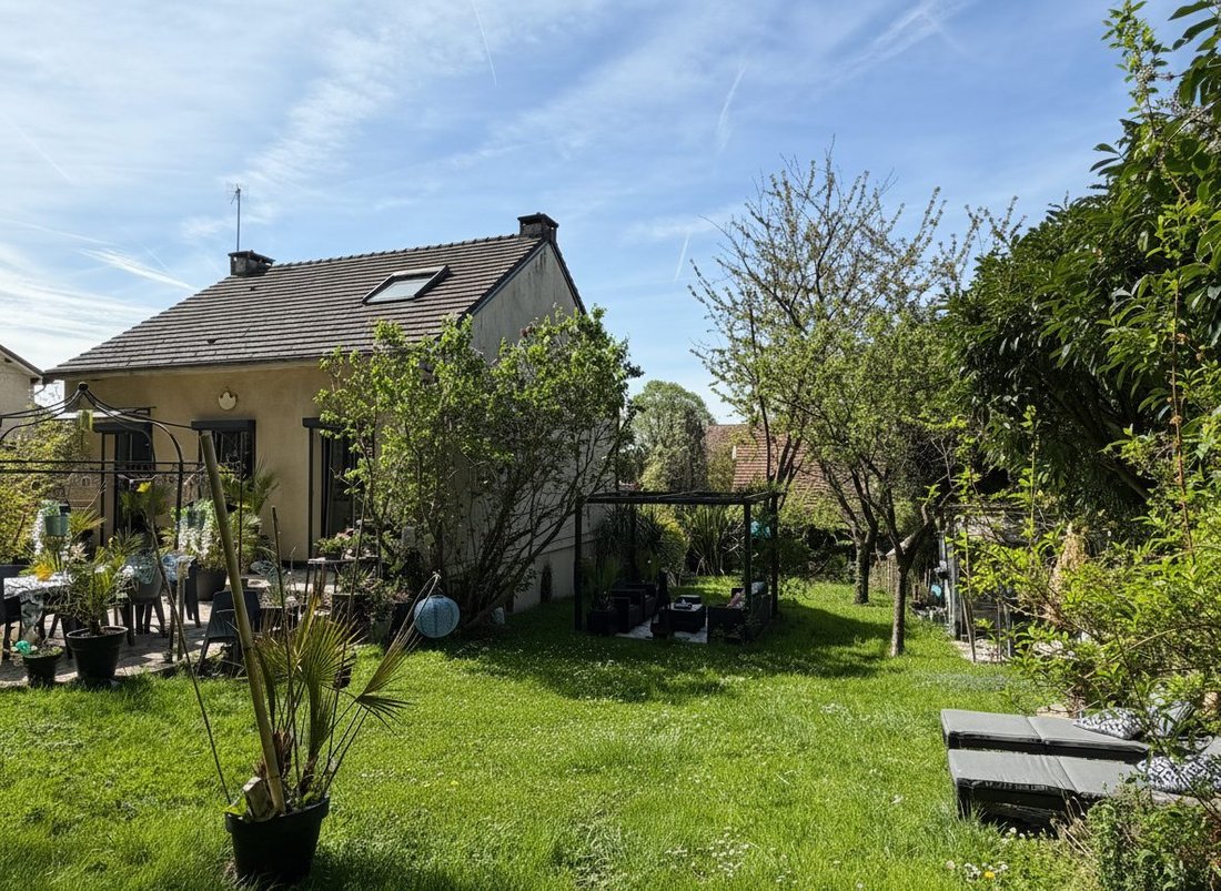 House in Montlignon, Ile-de-France, France 1 - 18902400