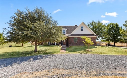 House in Pleasant Valley, Texas, United States 1