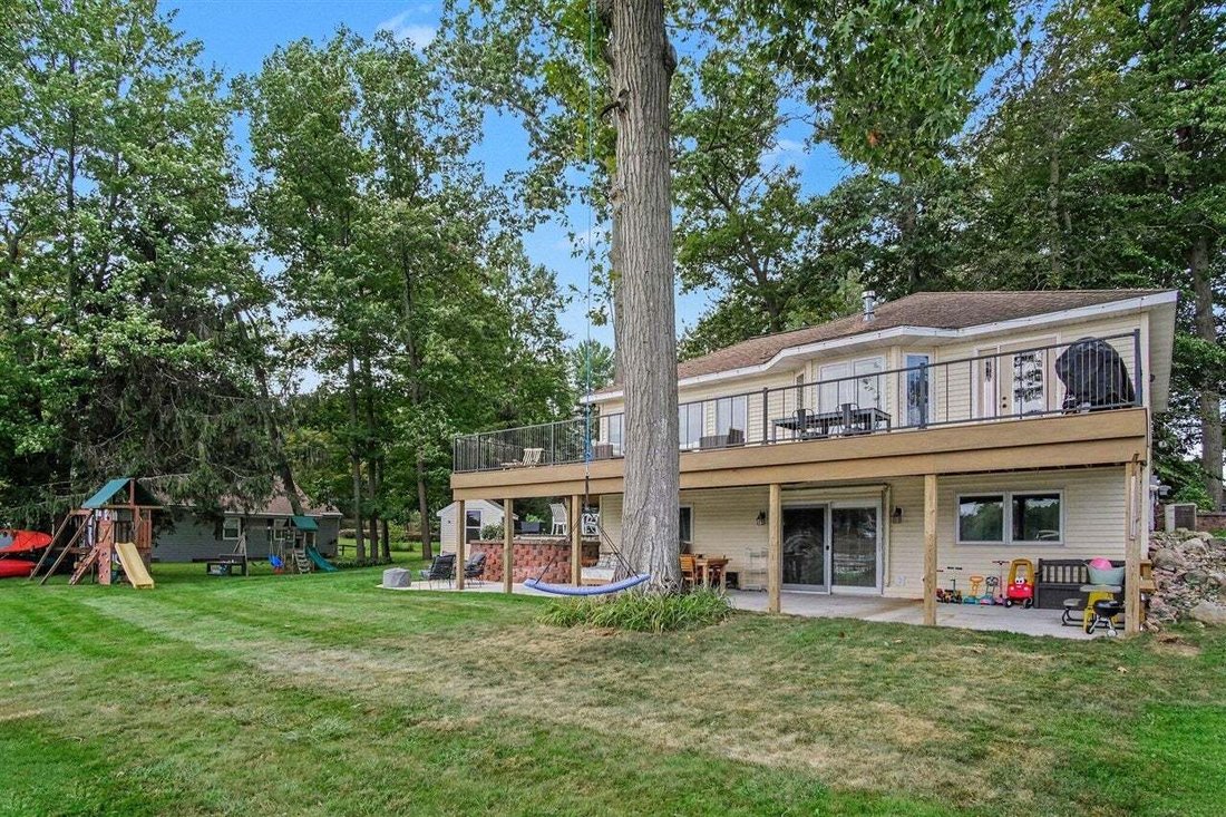 House in Stanton, Michigan, United States 2 - 18900687